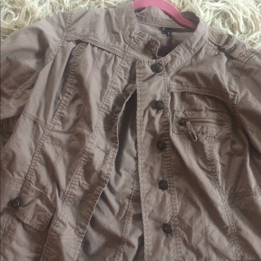 Casual light weight jacket